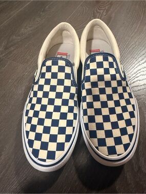 Vans Men’s Classic Slip-On Checkerboard Shoe - Navy/Cream